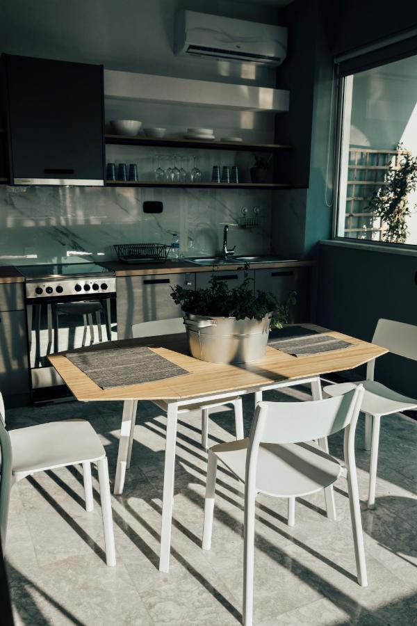 Loft With Private Parking Apartment Athena Bagian luar foto
