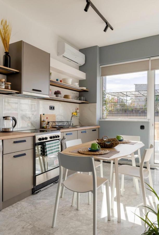 Loft With Private Parking Apartment Athena Bagian luar foto